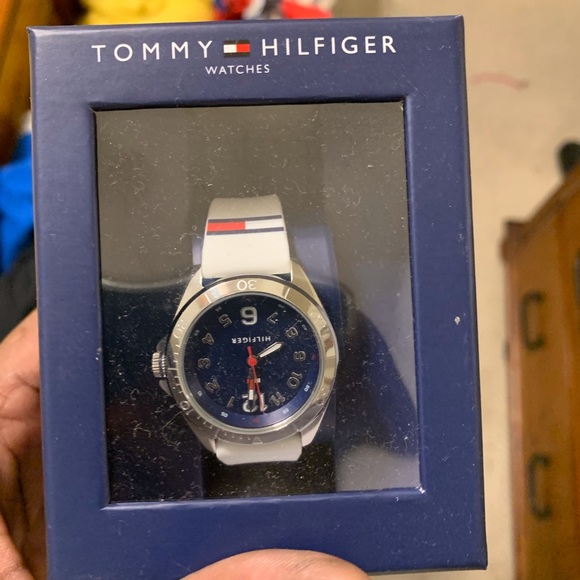 Tommy Hilfiger designer sport watch - Picture 4 of 4